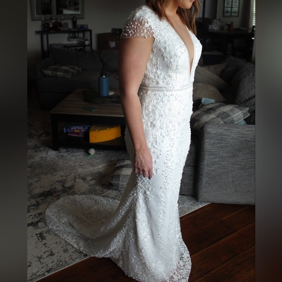 BRAND NEW & UNALTERED - EVA LENDEL Flame in Ivory with Extended Train - Picture 7 of 7